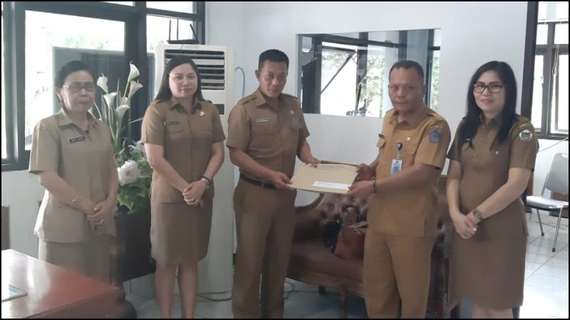 Sekretariat Jemput SK Pelantikan Pimpinan DPRD Kota Tomohon Definitif 8 Sekretariat Jemput SK Pelantikan Pimpinan DPRD Kota Tomohon Definitif