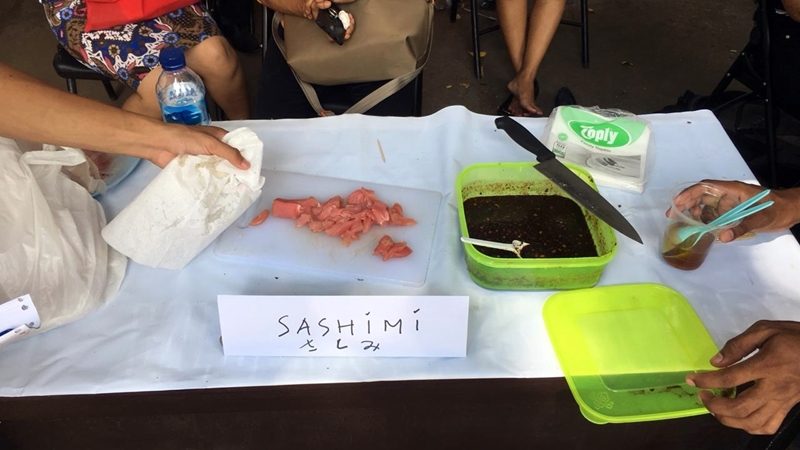 Sashimi Tuna di Market Place Expo Unsrat 2019, Makanan Khas Jepang Bercita Rasa Lokal