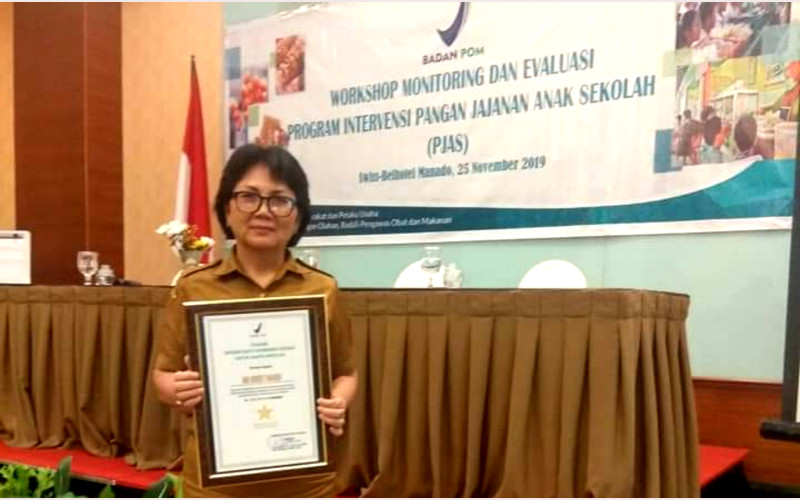 SMAN 7 Manado Dianugrahkan Bintang Keamanan Pangan