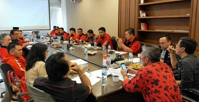 PILWALKOT BITUNG: PDI P Nyatakan Maurits Mantiri Calon Tunggal