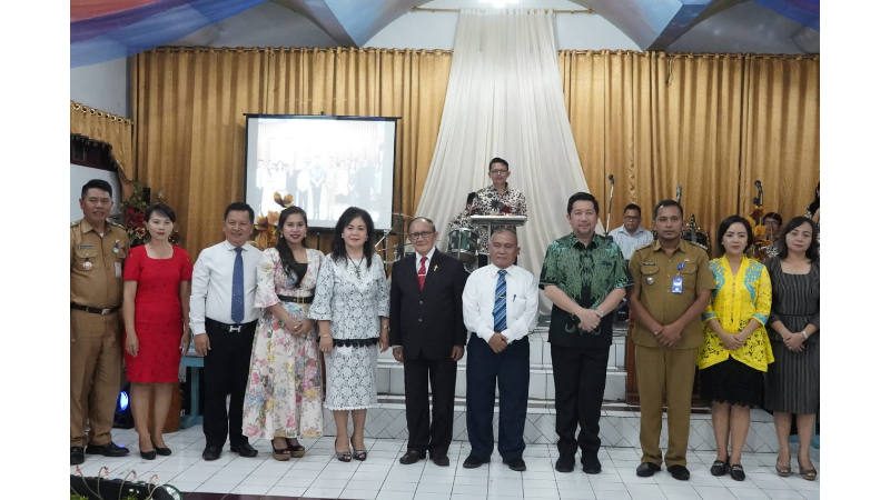 Pesan Natal Mor Bastiaan di GPdI Rhema Paniki Dua 10 Pesan Natal Mor Bastiaan di GPdI Rhema Paniki Dua