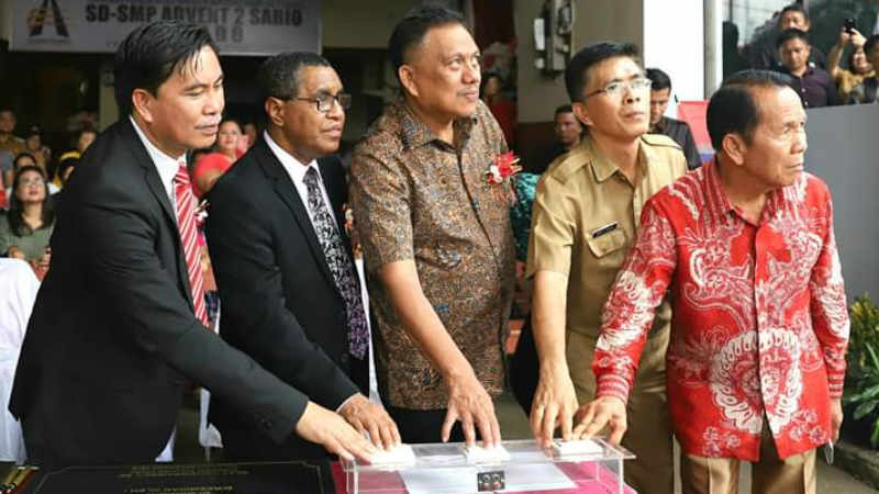 Gubernur Olly Dondokambey Hadiri Pentahbisan Gereja GMAHK Pioneer Sario