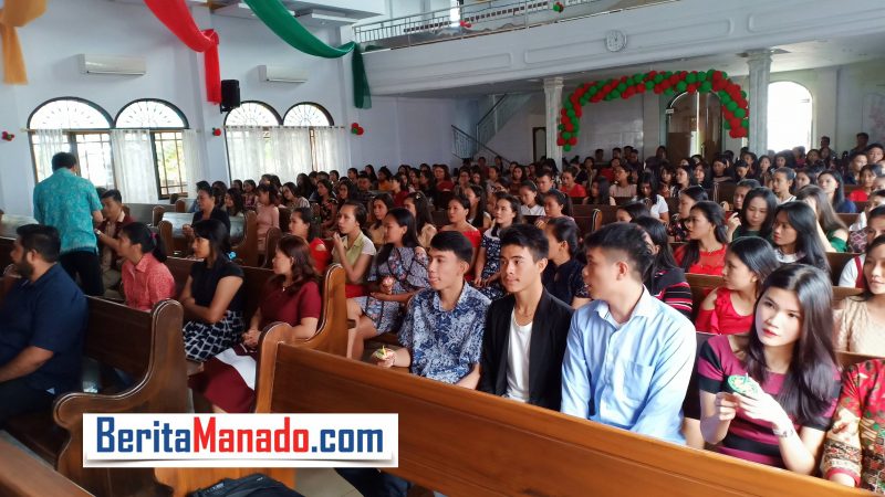 Universitas Trinita Gelar Perayaan Natal Di GMIM El Manibang 11 Universitas Trinita Gelar Perayaan Natal Di GMIM El Manibang