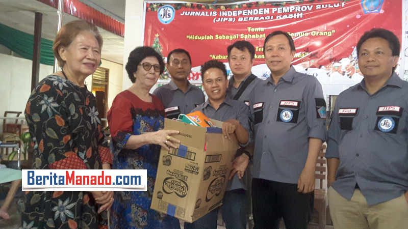 Maknai Natal 2019, JIPS Berbagi Kasih dengan Kaum Lansia