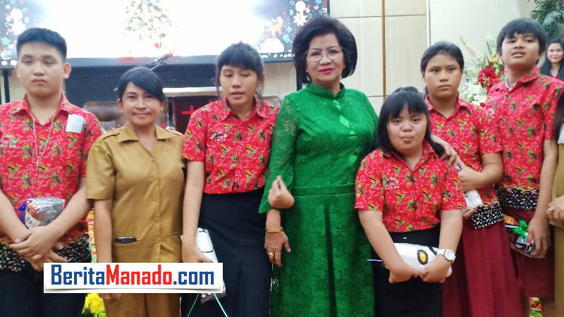 Pra Natal DPRD Manado, Aaltje Dondokambey: Rayakan dengan Pola Hidup Kudus dan Sederhana