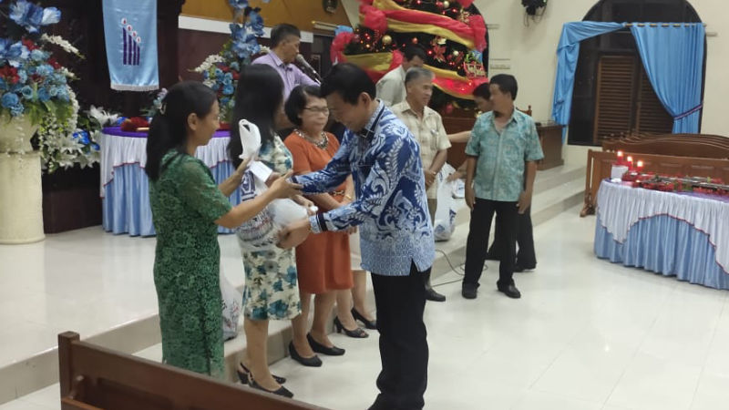Victor Mailangkay Rayakan Natal Bersama PKB Jemaat GMIM Bukit Zaitun