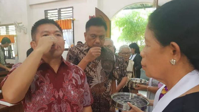 Ibadah Minggu Terakhir 2019, Olly Dondokambey: Teruslah Berbuat Baik