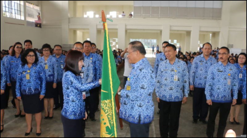 Glady Kawatu Kukuhkan Pengurus Korpri Pemkot Tomohon