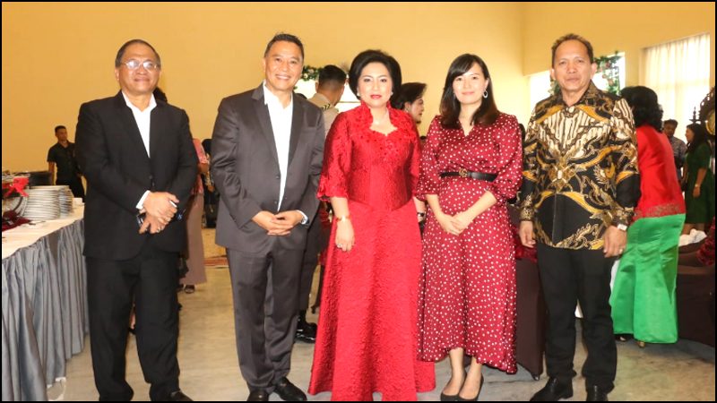 BERITA FOTO: Safari Natal Pemkot Tomohon di Kediaman Gubernur dan Wakil Gubernur