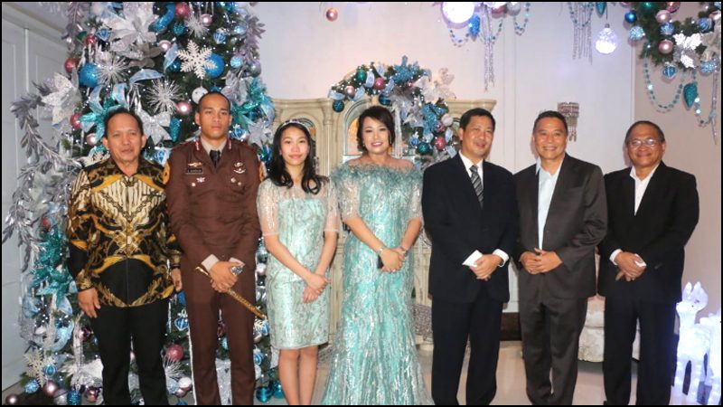 BERITA FOTO: Safari Natal Pemkot Tomohon di Kediaman Gubernur dan Wakil Gubernur