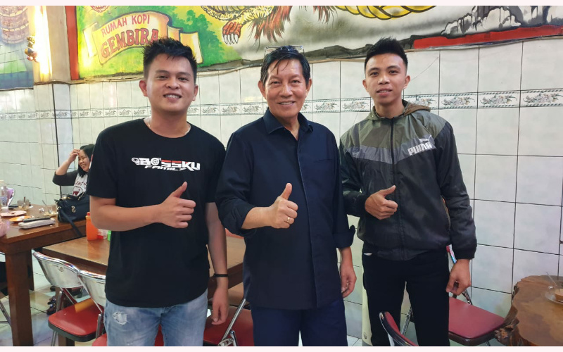 Bertemu "Iron Man", Vicky Lumentut Cari Kopi dan Mie di Kawangkoan