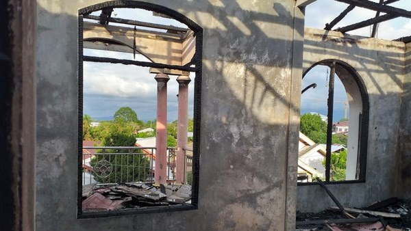 Kebakaran Landa Rumah Permanen 2 Lantai, Kerugian ditaksir Ratusan Juta Rupiah