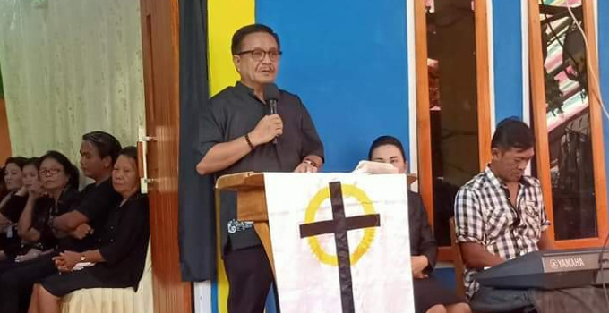 Melayat Duka adalah Kegiatan Awal Tahun Maurits Mantiri