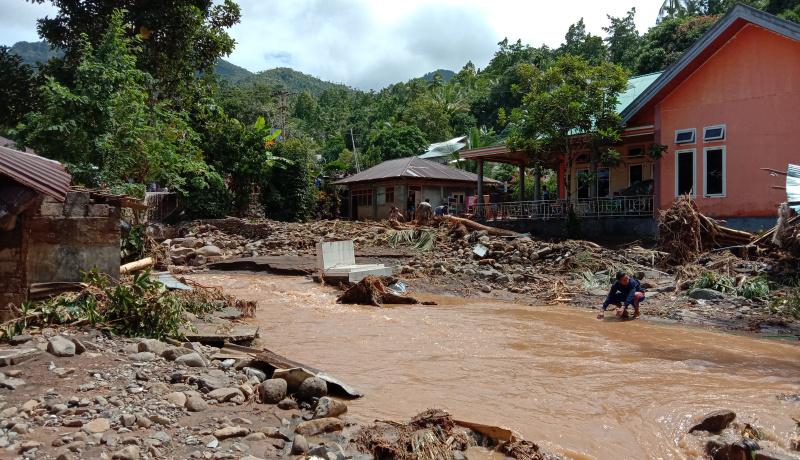Banjir Bandang di Lebo 1 orang Meninggal 80 Mengungsi