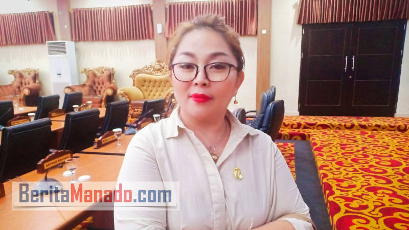 Hadiri HUT PDIP, Jeane Laluyan Ingat Manado karena Musim Hujan