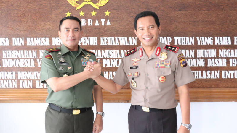 Pangdam XIII/Merdeka Bersama Jajaran Bersilahturami Ke Polda Sulut
