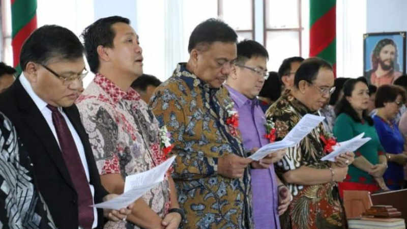 Gubernur Olly Dondokambey Hibah Rp7,05 Miliar untuk GMIM