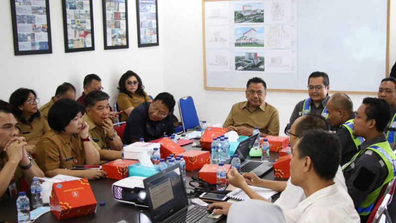 Gubernur Olly Dondokambey Tinjau Progres Pembangunan 2 Rumah Sakit Pemprov Sulut