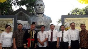 Monumen NP. Wilken Buatan Seniman Patung Asal Langowan Diresmikan