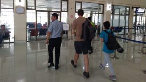 Kantor Imigrasi Kelas I Manado Tolak Orang Asing, Silk Air Kena Biaya Beban 50 Juta
