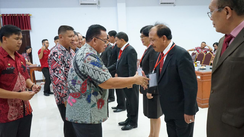 Robby Dondokambey Buka Seleksi Calon Sekda Minahasa