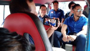 Nae Mikro Diiringi Anjing Kacili, AHY: Saya Tertarik Dengan Mikro dan Makanan Manado