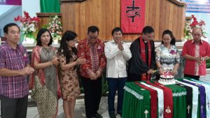 James Sumendap Hadiri Ibadah Peneguhan dan Pelantikan di GMIM Musoma Tosuraya