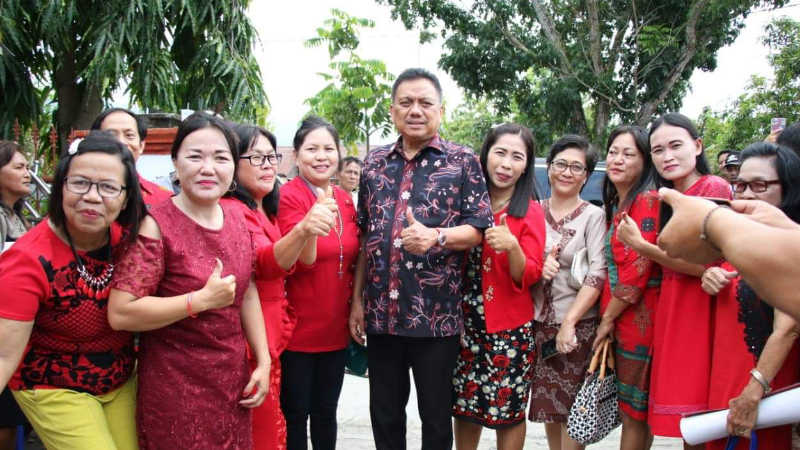 BERITA FOTO: Tiga Hari Olly Dondokambey-Steven Kandouw Temui Ribuan Warga Bolmong Raya 14 BERITA FOTO: Tiga Hari Olly Dondokambey-Steven Kandouw Temui Ribuan Warga Bolmong Raya
