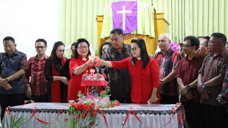 Olly Dondokambey-Steven Kandouw Jawab Kerinduan Masyarakat Bolmong dan Kotamobagu 2 Olly Dondokambey-Steven Kandouw Jawab Kerinduan Masyarakat Bolmong dan Kotamobagu