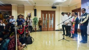 Tiba dengan Selamat, Menlu: WNI dari Wuhan Akan Lalui Masa Observasi 14 Hari