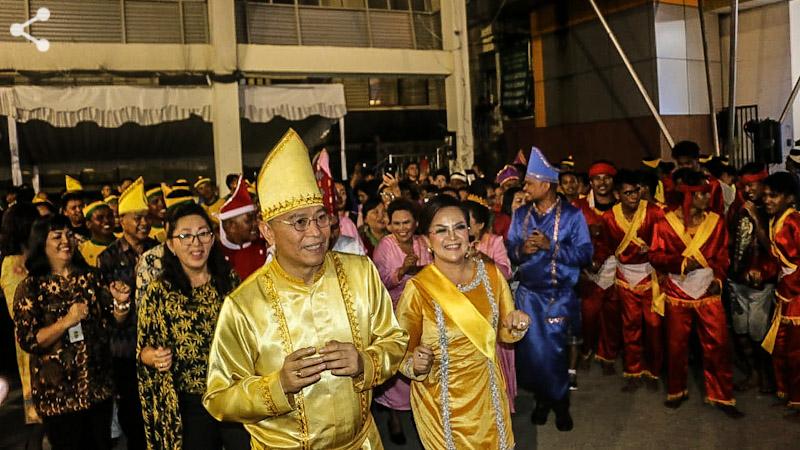Kuning-kuning, Jimmy dan Syerly Hadiri Pesta Adat Tulude