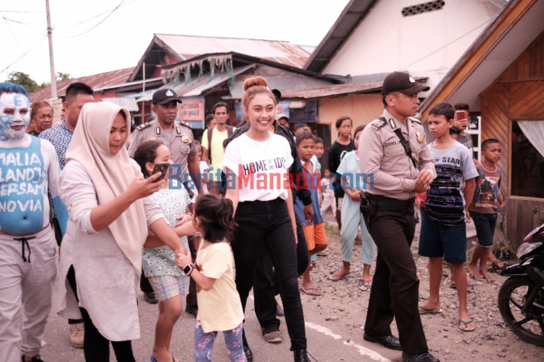 Novia Idol Pulang Kampung, Diarak Massa dari Buyat Hingga Nuangan