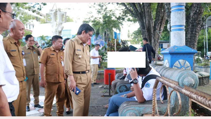 Temukan Siswa SMK Nongkrong di Jam Sekolah, Ini yang Dilakukan Vicky Lumentut