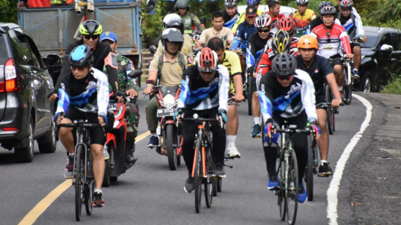 Tempuh Jarak 57 Km, Tim Fun Bike Korem 131/Santiago Tiba di Amurang