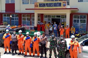 Antisipasi COVID-19, Kantor Pemerintahan di Boltim Disemprot Disinfektan