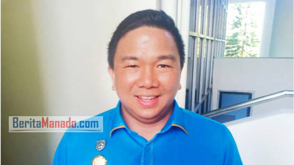 PILWALKOT MANADO: Jackson Kumaat Resmi Calon Wakil Wali Kota dari Partai Hanura 9 PILWALKOT MANADO: Jackson Kumaat Resmi Calon Wakil Wali Kota dari Partai Hanura