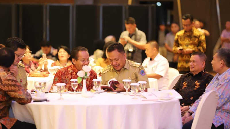 Gubernur se-Sulawesi Pilih Olly Dondokambey Ketua BKPRS Periode 2020-2023 12 Gubernur se-Sulawesi Pilih Olly Dondokambey Ketua BKPRS Periode 2020-2023