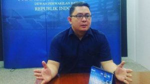 Legislator Desak Sekprov Mundur, ini Tanggapan Akademisi