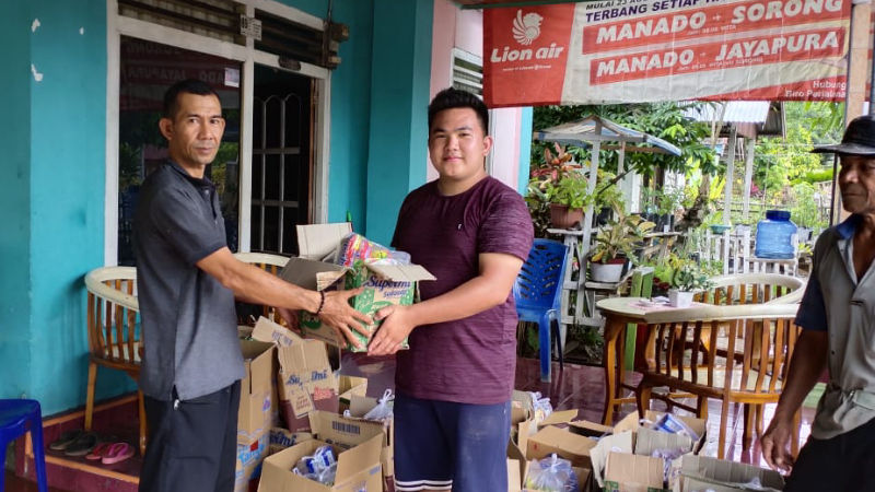 Rocky Wowor Bantu Korban Bencana Alam Banjir Bandang Bolmut