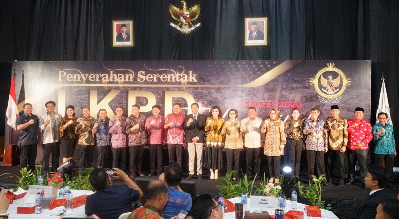 Royke Roring Hadiri Acara Penyerahan LKPD Unaudited