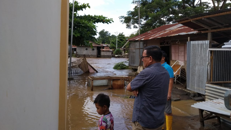 Banjir Girian Bawah, Wawali dan Kapolres Langsung Action