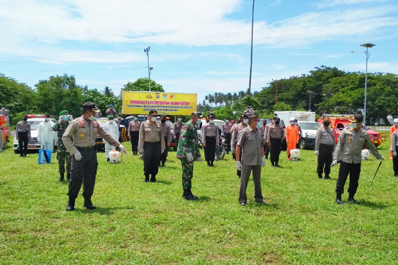 Gugus Tugas Penanganan Covid-19 Lakukan Penyemprotan Disinfektan di Wilayah Boltim