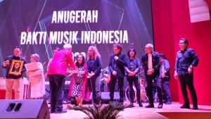 Sanggar Bapontar Terima Penghargaan Anugerah Bakti Musik Indonesia