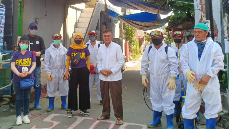 Rutin Lakukan Penyemprotan Disinfektan, James Karinda: Prioritas Wilayah Pasien Positif dan PDP