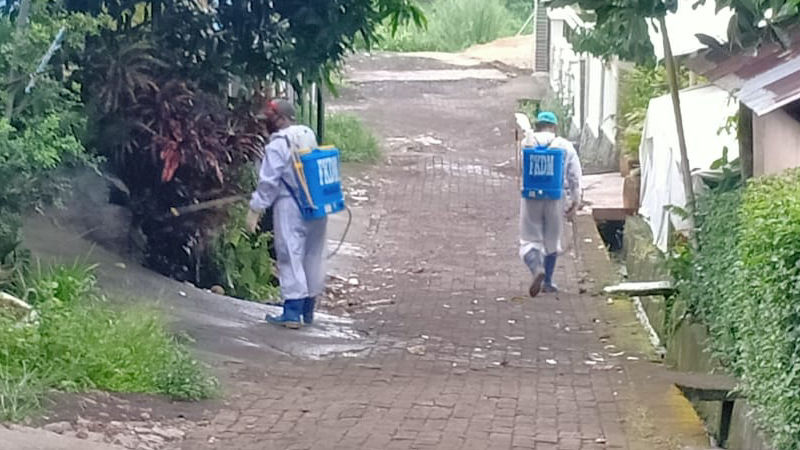 Rutin Lakukan Penyemprotan Disinfektan, James Karinda: Prioritas Wilayah Pasien Positif dan PDP