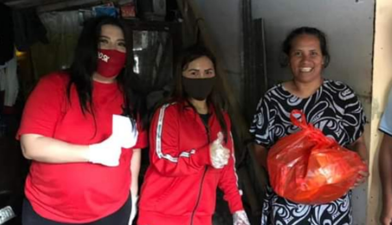 PDIP Minahasa Gotong Royong Bantu Warga Terdampak COVID-19