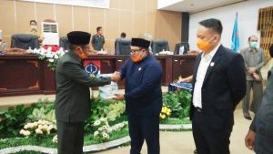 Rapat Paripurna DPRD Boltim, LKPJ Bupati Diserahkan Tertulis