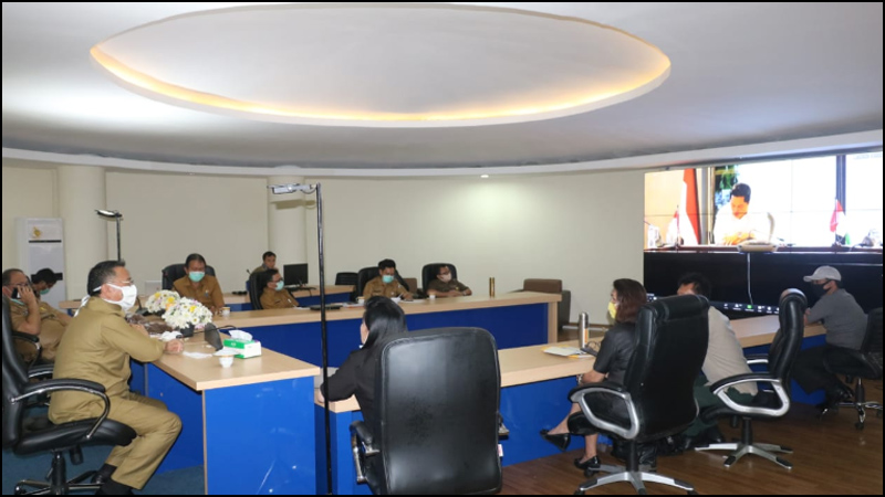 Wali Kota dan Jajaran Pemkot Tomohon Hadiri Vidcon Bersama Sejumlah Menteri