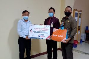 Pemkab Boltim Terima 100 Paket Sembako dari Bank BNI Untuk Warga Terdampak COVID-19