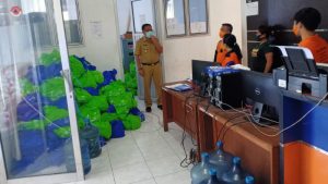 Paket Bantuan dari PT MNS Masih Tertahan di Posko Satgas C-19 Bitung
